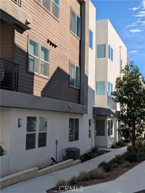 27227 Diamond Peak Lane #302, Valencia, CA 91381 - Image #1