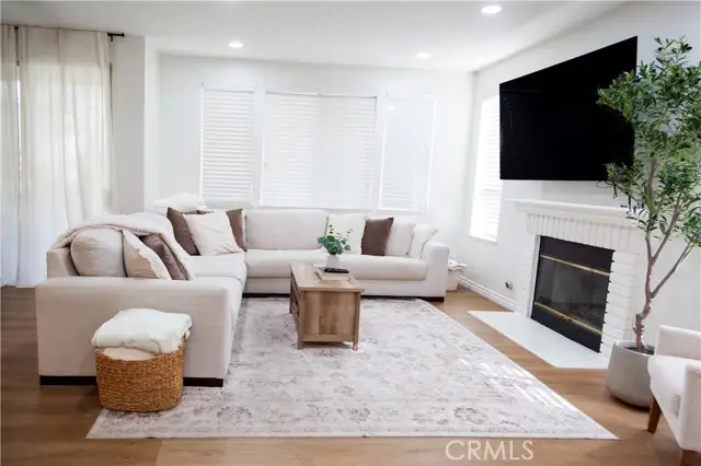 272 Fieldstone Way #A, Simi Valley, CA 93065 - #3