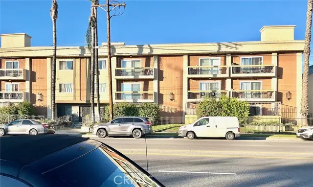 20327 Saticoy #304, Winnetka, CA 91306 - #1