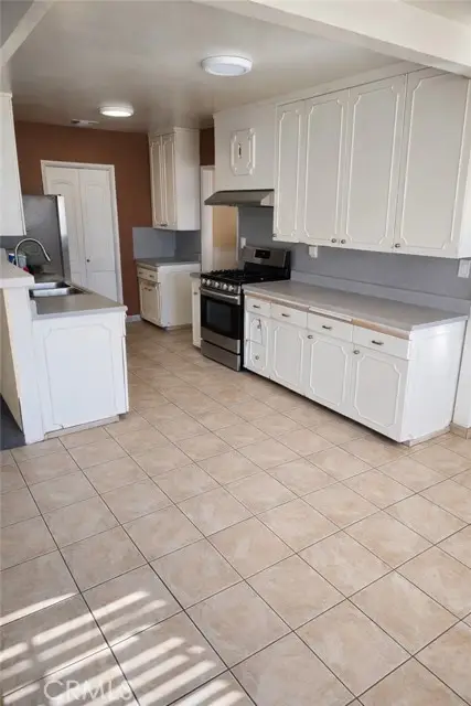 9123 Amboy Ave, Sun Valley (los Angeles), CA 91352