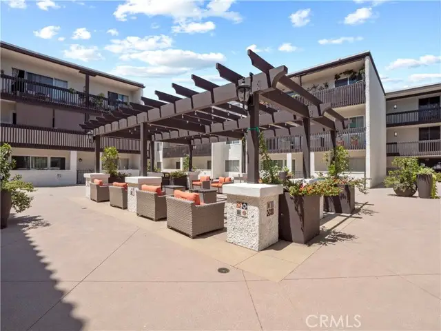 5334 Lindley Avenue #319, Encino, CA 91316 - Image #3