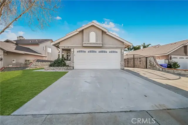 28830 Startree, Saugus, CA 91390 - Image #1