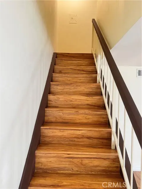 19216 Hamlin Drive #8, Reseda (los Angeles), CA 91335