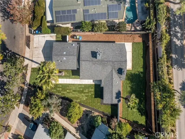 20528 Hamlin Street, Winnetka, CA 91306 - Image #3