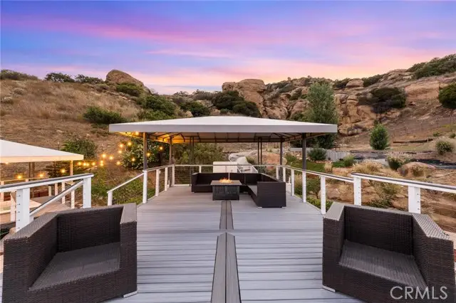 22870 Trigger Street, Chatsworth, CA 91311 - Image #3