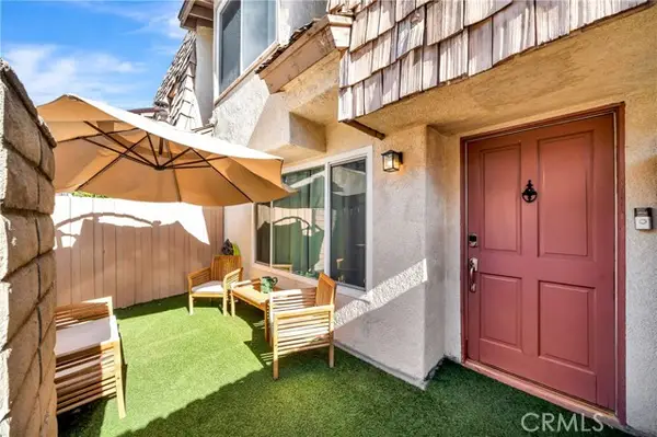 18631 Collins #10, Tarzana (los Angeles), CA 91356