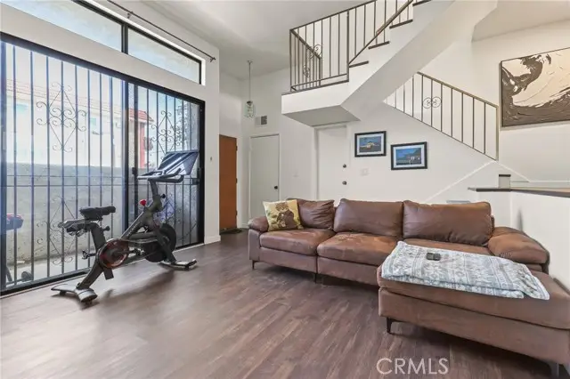 13243 Vanowen, North Hollywood, CA 91605 - Image #3