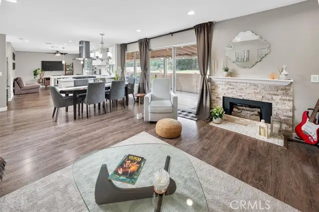 26283 Rainbow Glen, Santa Clarita, CA 91321 - #1