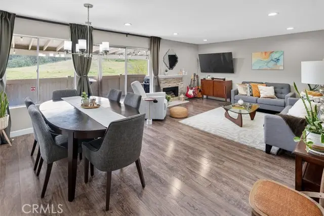 26283 Rainbow Glen, Santa Clarita, CA 91321 - #2