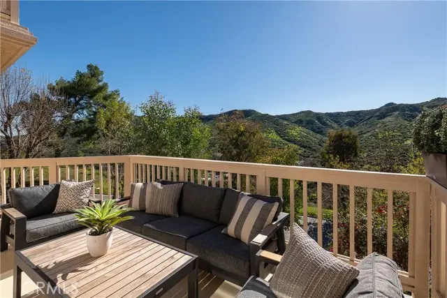 32108 Canyon Ridge Drive, Westlake Village, CA 91361 - Image #2