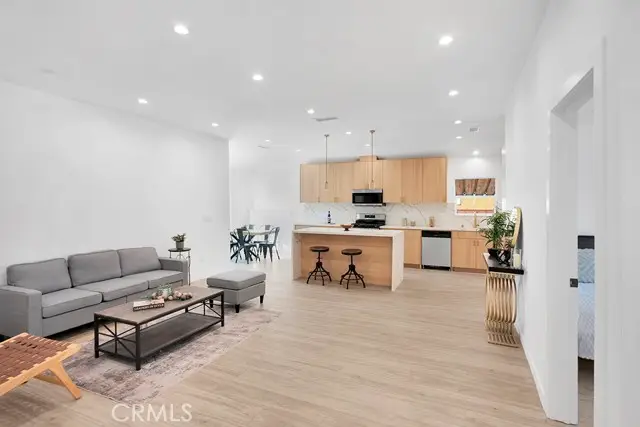 14868 Envoy, San Fernando Valley, CA 91342 - #3