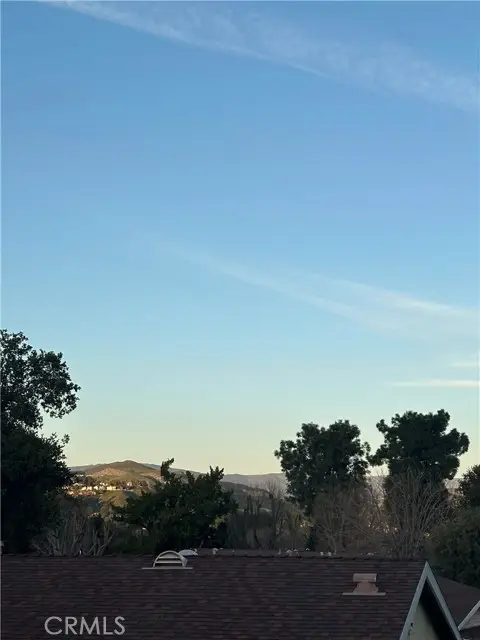 19160 Avenue Of The Oaks #B, Newhall (santa Clarita), CA 91321