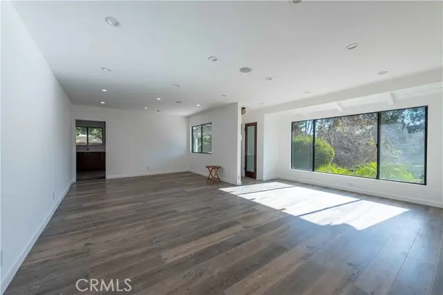 23345 Oxnard Street, Woodland Hills, CA 91367 - #3