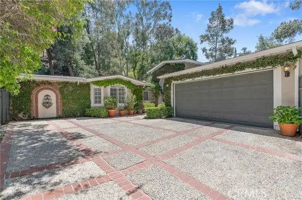 3818 Hayvenhurst Avenue, Encino (los Angeles), CA 91436