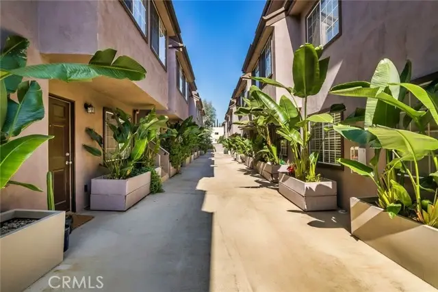 1116 E Palmer Avenue #23, Glendale, CA 91205 - Image #2