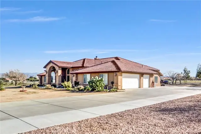 15813 Willow Street, Hesperia, CA 92345 - #3