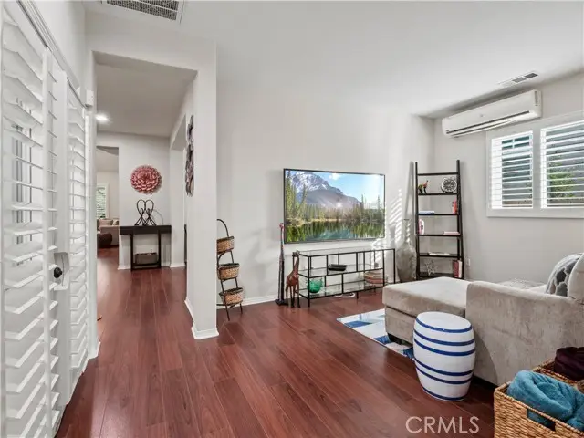 28532 Agajanian, Santa Clarita, CA 91390 - #2