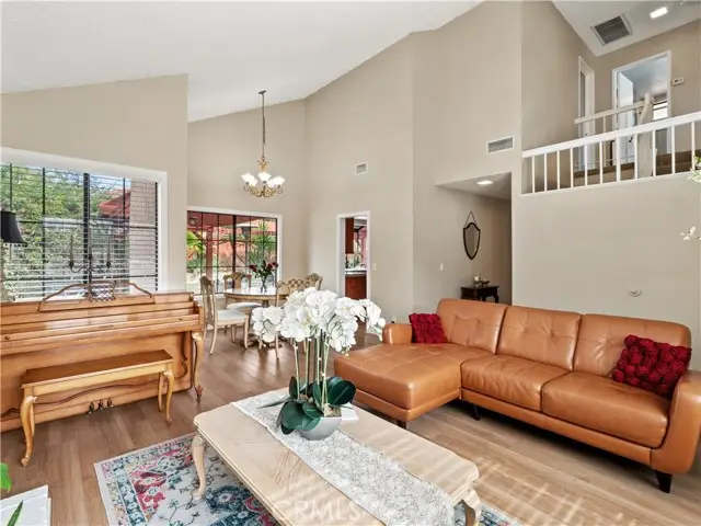 27643 Quincy, Castaic, CA 91384 - #2