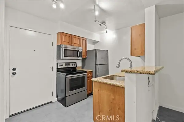 20234 Cantara #125, Winnetka (los Angeles), CA 91306