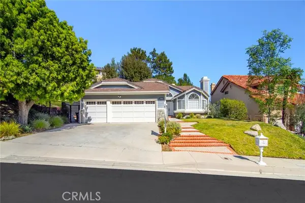 23825 Strathern, West Hills (los Angeles), CA 91304