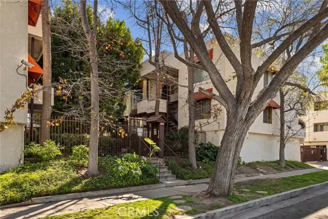 5652 Yolanda Avenue #7, Tarzana, CA 91356 - #2