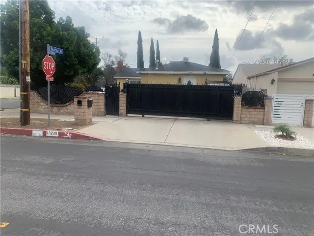 13200 Wentworth St, Pacoima, CA 91331 - #1