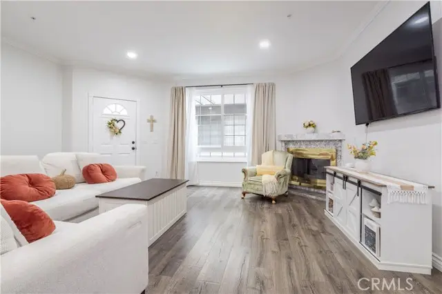 18347 Saticoy Street #35, Reseda, CA 91335 - #3