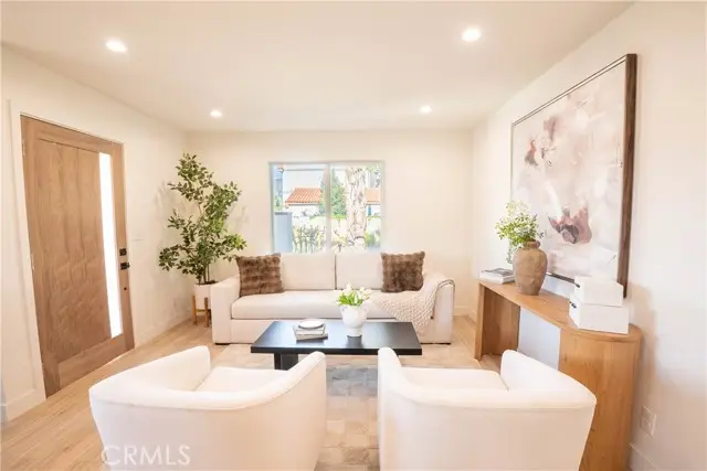 15528 Cobalt, San Fernando Valley, CA 91342 - #3