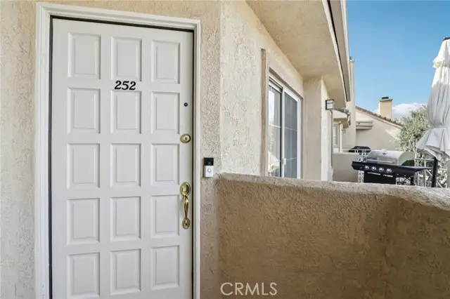 23605 Del Monte, Valencia, CA 91355 - #2