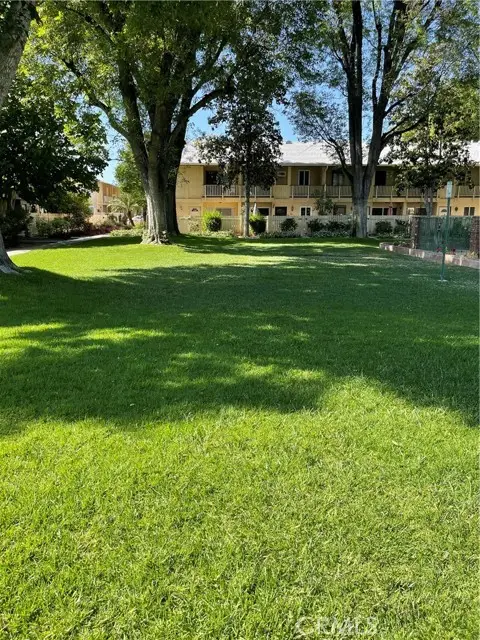 8105 Canby #4, Reseda (los Angeles), CA 91335