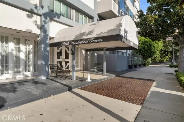 969 Hilgard #304, Los Angeles, CA 90024 - #2