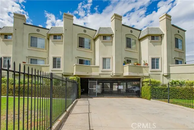 22809 Del Valle #8, Woodland Hills, CA 91364 - #1