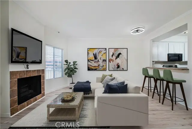 22809 Del Valle #8, Woodland Hills, CA 91364 - #2