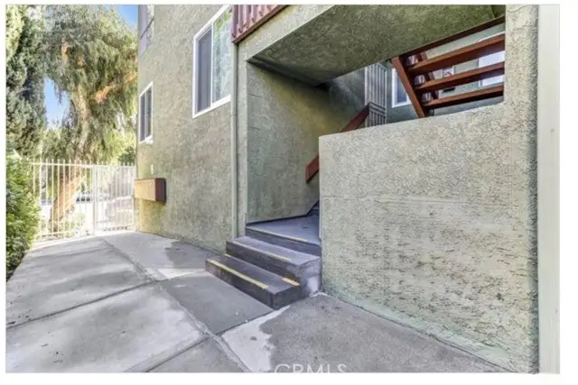 6155 Reseda Blvd #4, Reseda, CA 91335 - #2