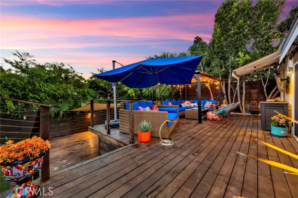 3374 Floyd, Los Angeles, CA 90068