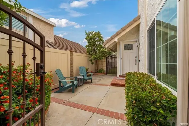 27065 Rio Prado Drive, Valencia, CA 91354 - #2