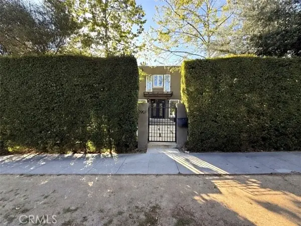 1901 N Catalina, Los Angeles, CA 90027