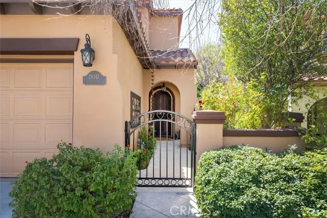 28347 Lobelia Lane, Santa Clarita, CA 91354 - #2