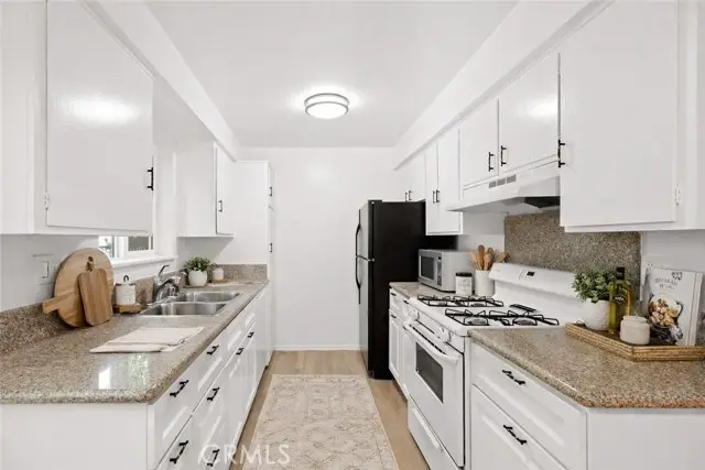 11138 Aqua Vista #55, North Hollywood, CA 91602 - #3