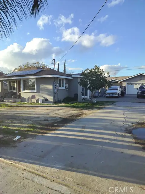 11823 Blythe, North Hollywood (los Angeles), CA 91605