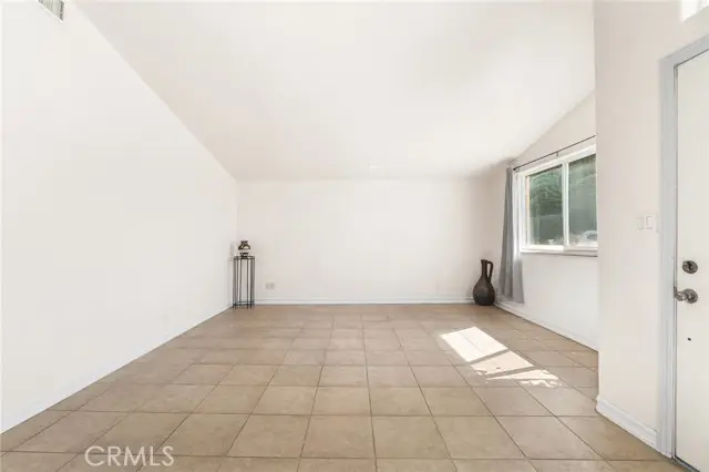 18933 Claycrest, Santa Clarita, CA 91351 - #3