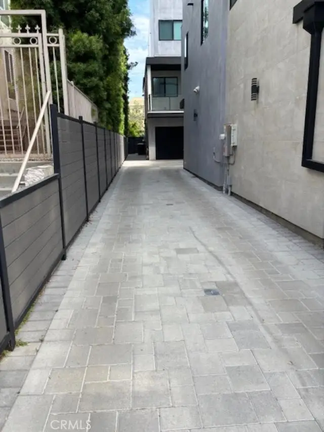 14553 Benefit Street, Sherman Oaks, CA 91403 - #2