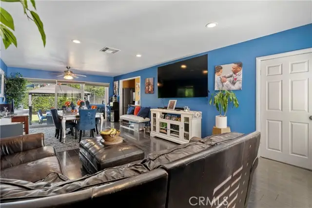 8540 Chimineas, Northridge, CA 91325 - #1