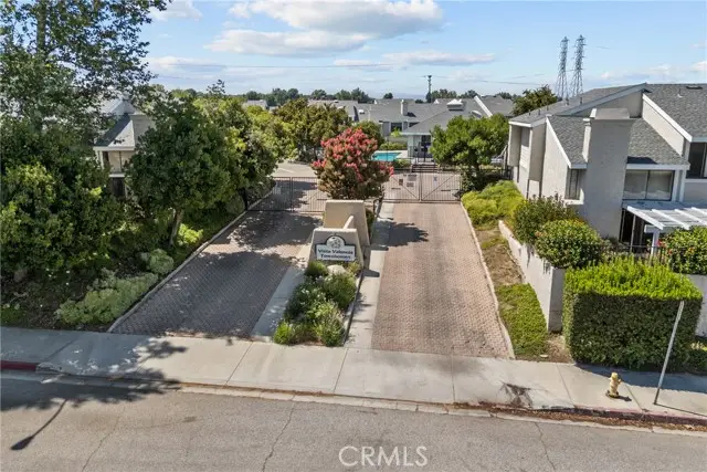 23121 Yvette Lane, Santa Clarita, CA 91355 - #2