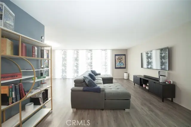 7260 Hillside Avenue #207, Los Angeles, CA 90046 - #1