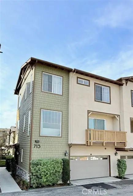 713 S Azusa #A, Azusa, CA 91702