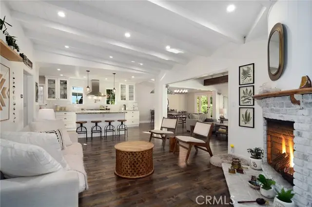 19029 Sprague Street, Tarzana, CA 91356 - #1