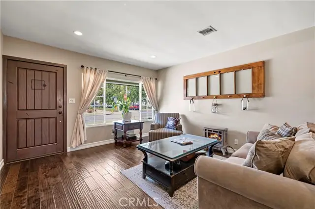 13762 Chase Street, San Fernando Valley, CA 91331 - #3