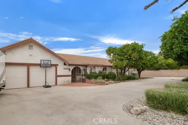 11519 Orcas Avenue, Sylmar (los Angeles), CA 91342