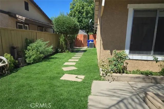 25657 Almendra Drive, Valencia, CA 91355 - #2